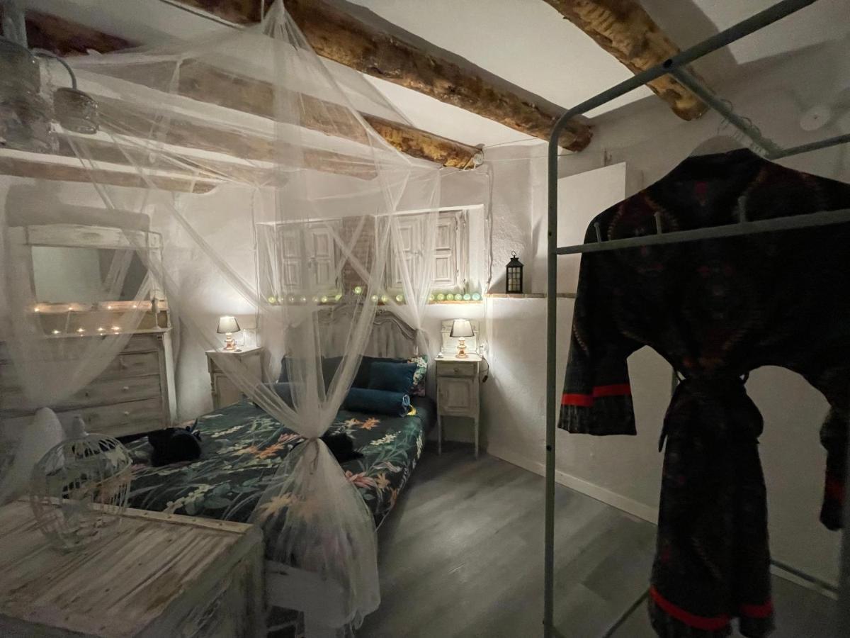 El Secret De La Llegenda El Drac Apartment Vilaverd Екстериор снимка
